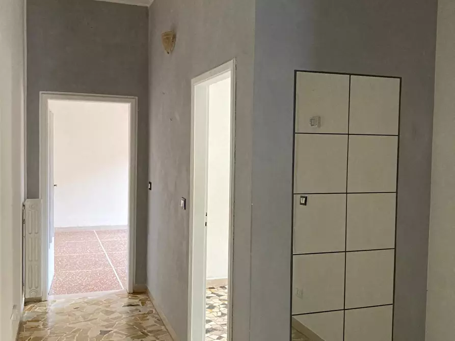 Immagine 25 di Trilocale in affitto  a Bologna