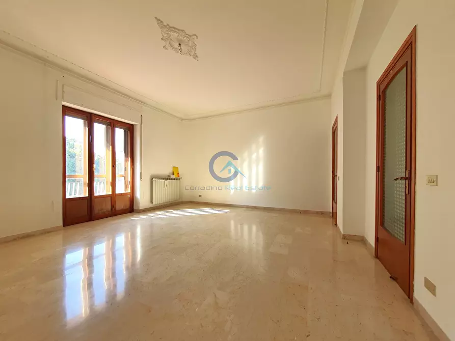 Immagine 2 di Pentalocale in vendita  in Viale dei Normanni 135 a Catanzaro