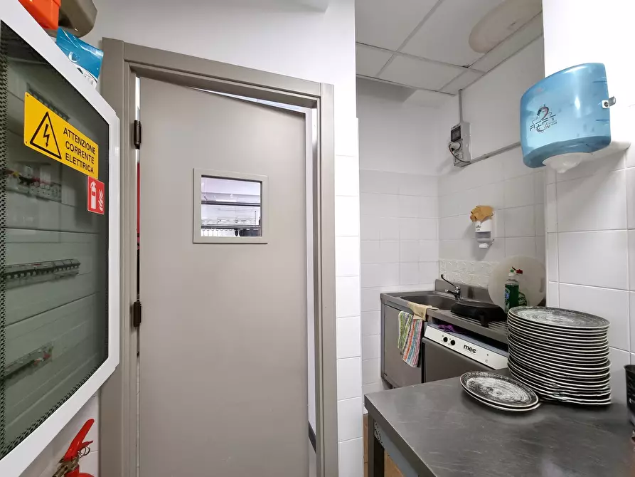 Immagine 10 di Pizzeria / Pub in affitto  in Via A. De Gasperi 14 a Catanzaro