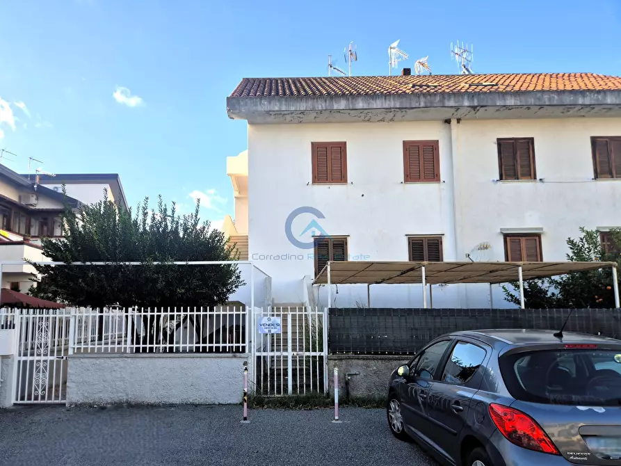 Immagine 18 di Casa trifamiliare in vendita  in VIA DELLE ORCHIDEE 13 a Squillace