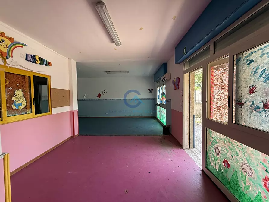 Immagine 13 di Locale commerciale in vendita  in via borrace alla caserma 43/A a Reggio Di Calabria