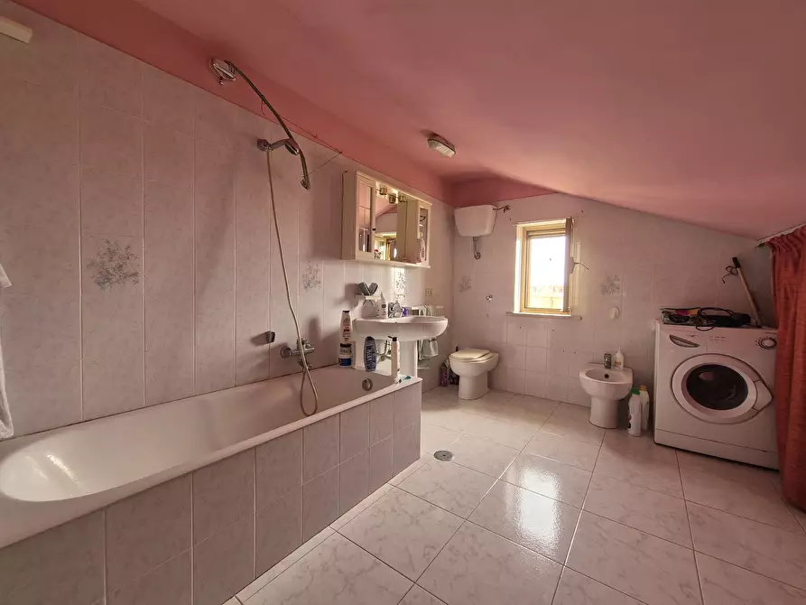 Immagine 6 di Bilocale in affitto  in Via Melito Porto Salvo 70 a Catanzaro