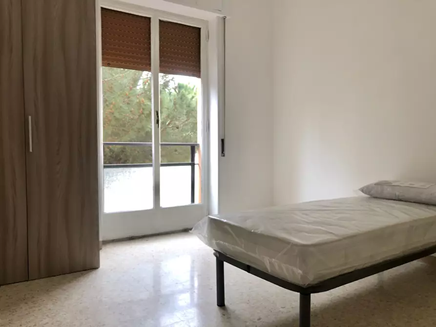 Immagine 10 di Stanza singola in affitto  a Catanzaro