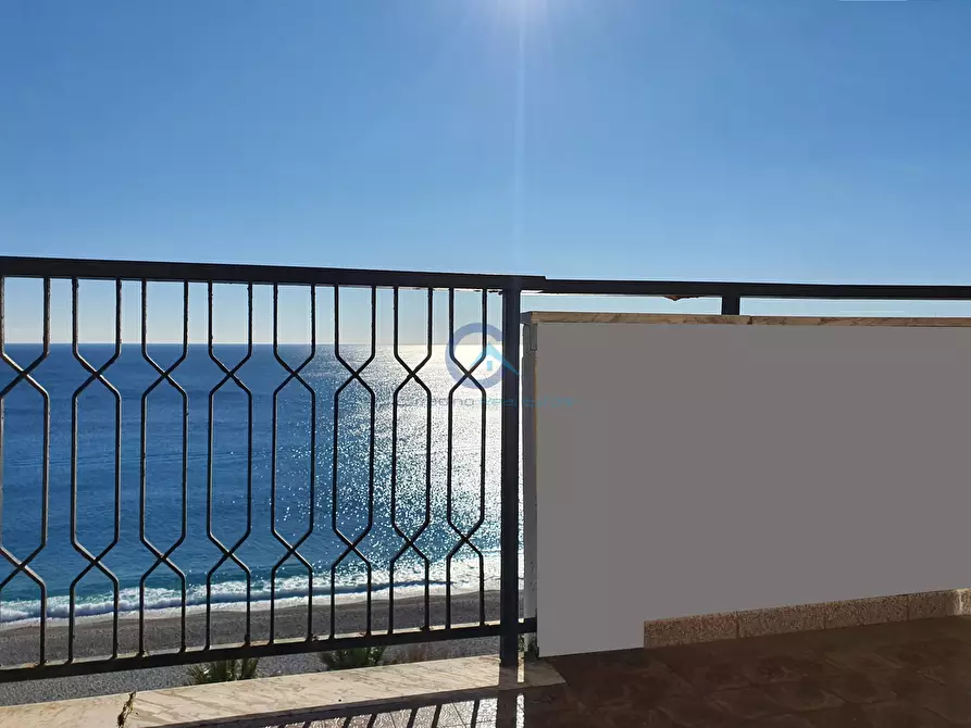 Immagine 7 di Trilocale in affitto  a Catanzaro