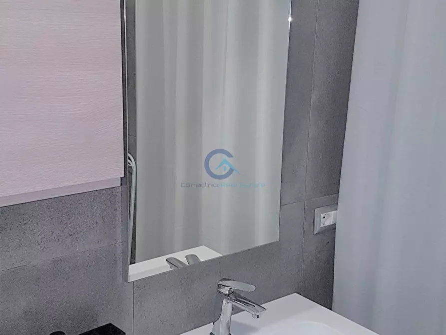 Immagine 10 di Stanza singola in affitto  a Catanzaro