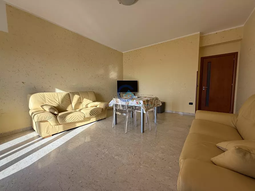 Immagine 13 di Trilocale in affitto  a Catanzaro