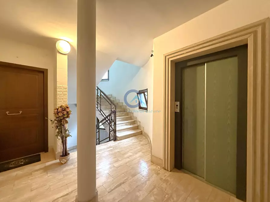 Immagine 15 di Trilocale in vendita  in Viale Magna Grecia 169 a Catanzaro