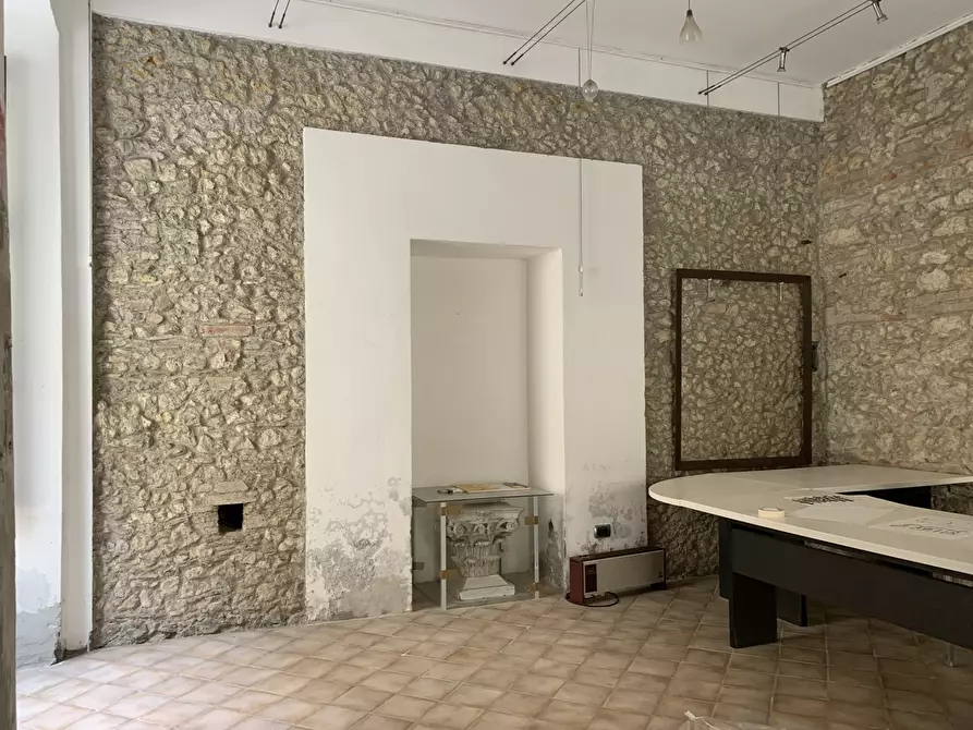 Immagine 3 di Locale commerciale in affitto  a Catanzaro