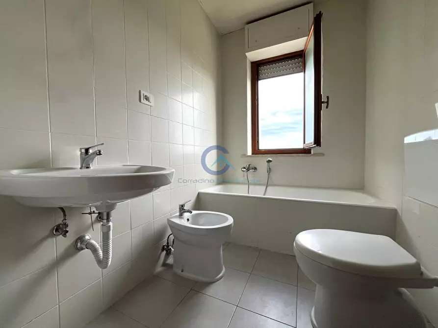 Immagine 17 di Quadrilocale in vendita  in Via Caprera 106 a Catanzaro