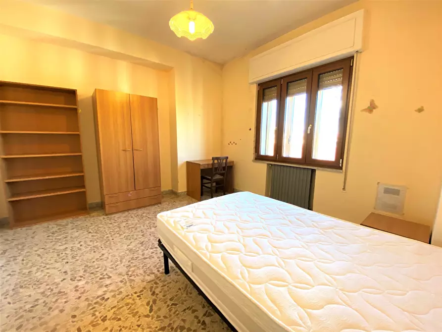 Immagine 9 di Stanza singola in affitto  a Catanzaro