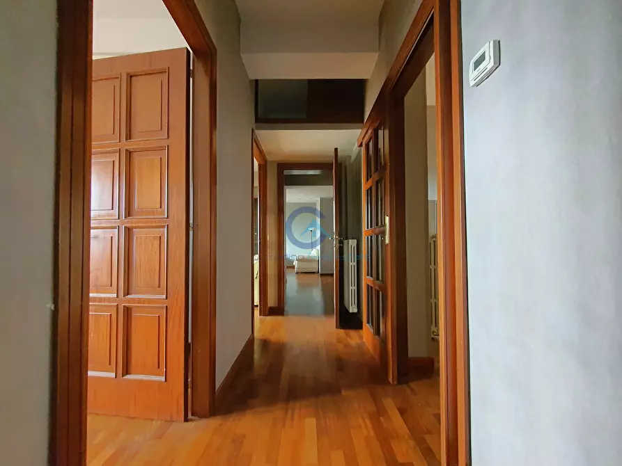 Immagine 11 di Quadrilocale in affitto  a Catanzaro