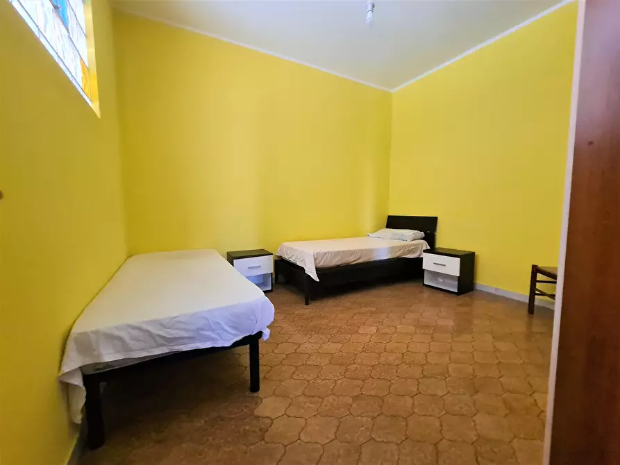 Immagine 10 di Stanza singola in affitto  a Catanzaro