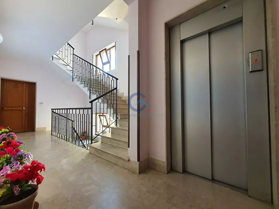 Immagine 19 di Quadrilocale in vendita  in Viale Pio X 228 a Catanzaro