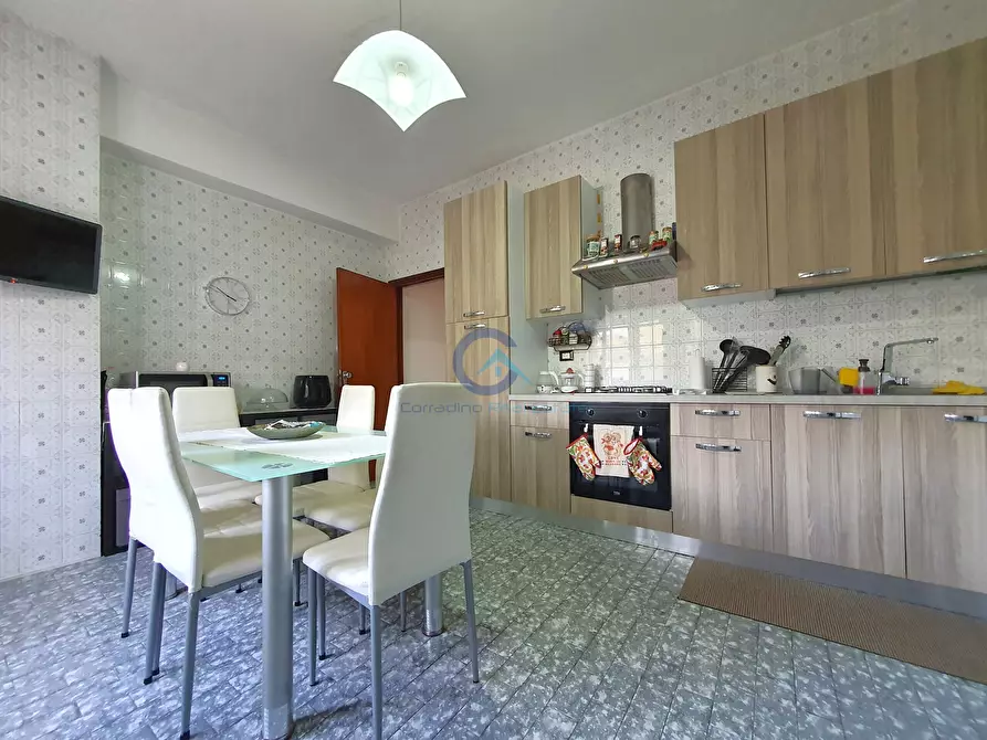 Immagine 7 di Trilocale in affitto  a Catanzaro