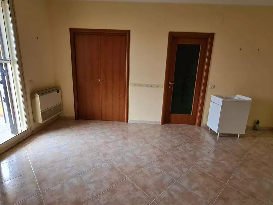 Immagine 17 di Quadrilocale in vendita  a Floridia