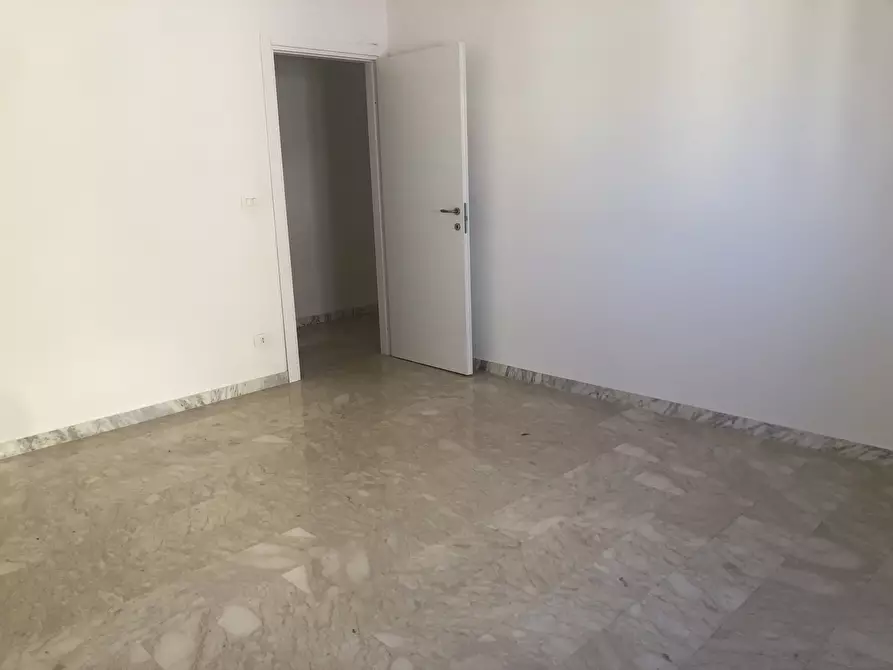 Immagine 40 di Appartamento in affitto  in VIA OGLIO a Siracusa