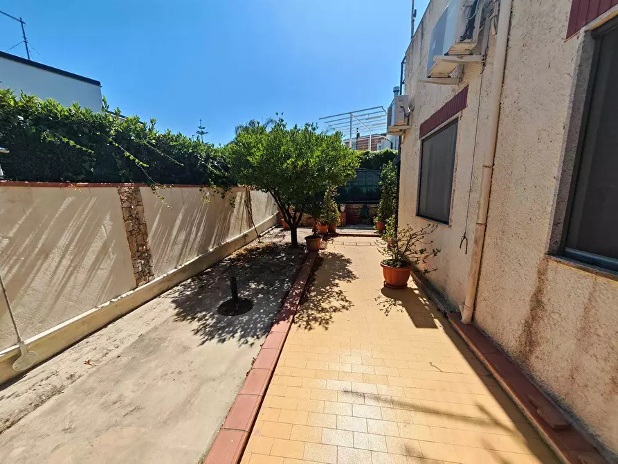 Immagine 9 di Villa in vendita  in Via Perseo a Siracusa