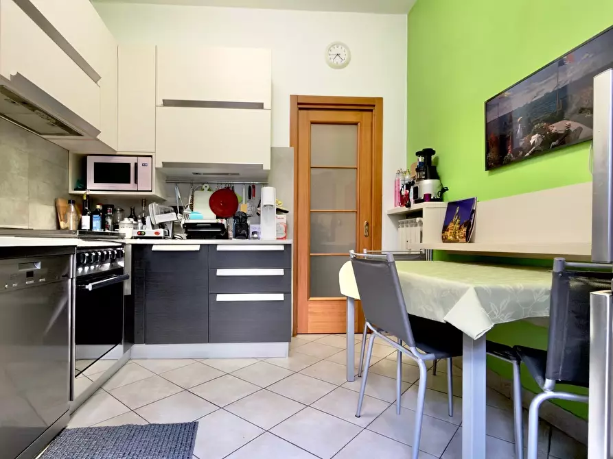 Immagine 4 di Quadrilocale in vendita  a Brescia