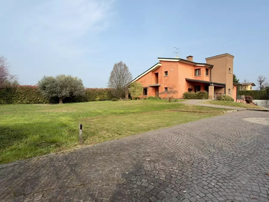 Immagine 2 di Casa indipendente in vendita  in Via Volta Traversa . II 1 a San Zeno Naviglio