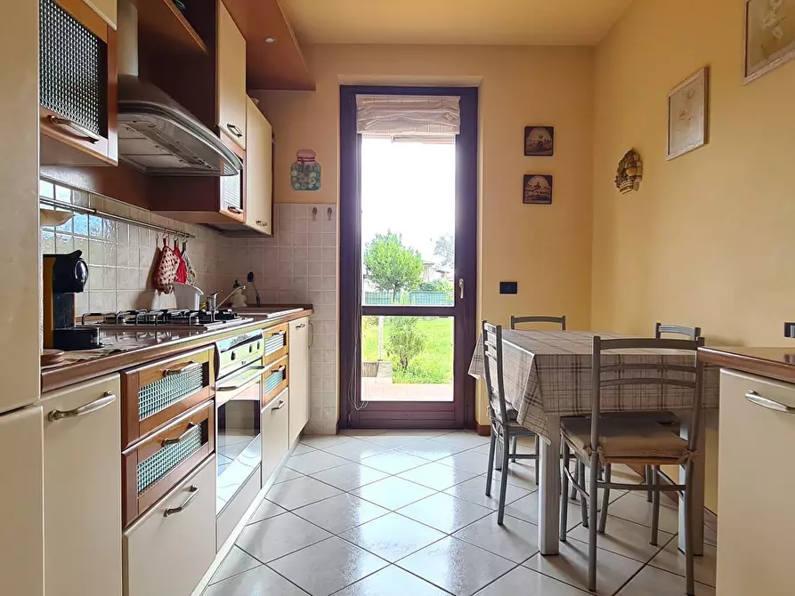 Immagine 9 di Trilocale in vendita  in Via Giuseppe di Vittorio 49 a Borgosatollo