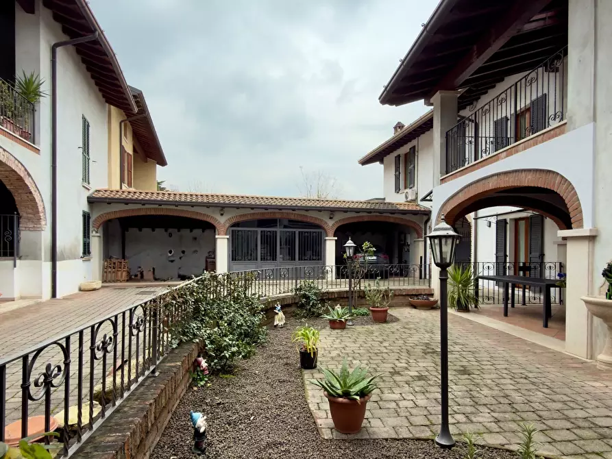 Immagine 25 di Porzione di casa in vendita  in Via Roma a Bovezzo