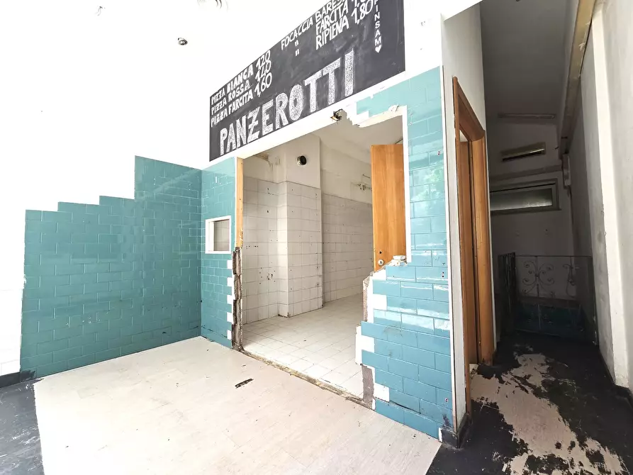 Immagine 9 di Locale commerciale in affitto  in Viale Somalia 47 a Roma