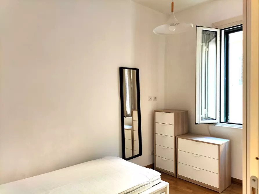 Immagine 12 di Trilocale in affitto  in Via Beato Angelico a Roma