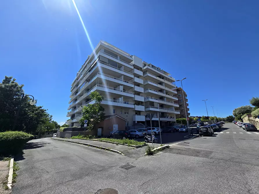 Immagine 24 di Bilocale in affitto  in Via Guglielmo Petroni 38 a Roma