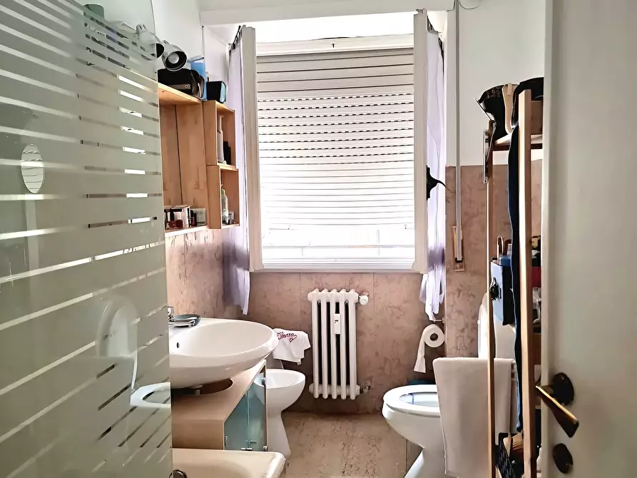 Immagine 13 di Bilocale in affitto  in Via Pietro Mascagni 186 a Roma