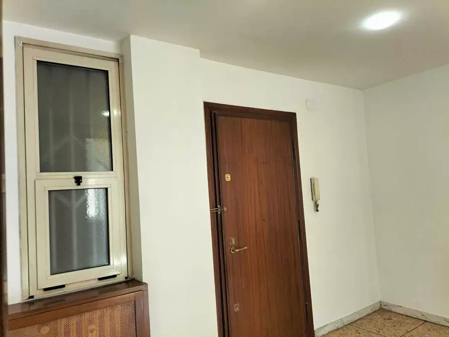 Immagine 2 di Quadrilocale in affitto  in Via Emilio de Marchi 33 a Roma