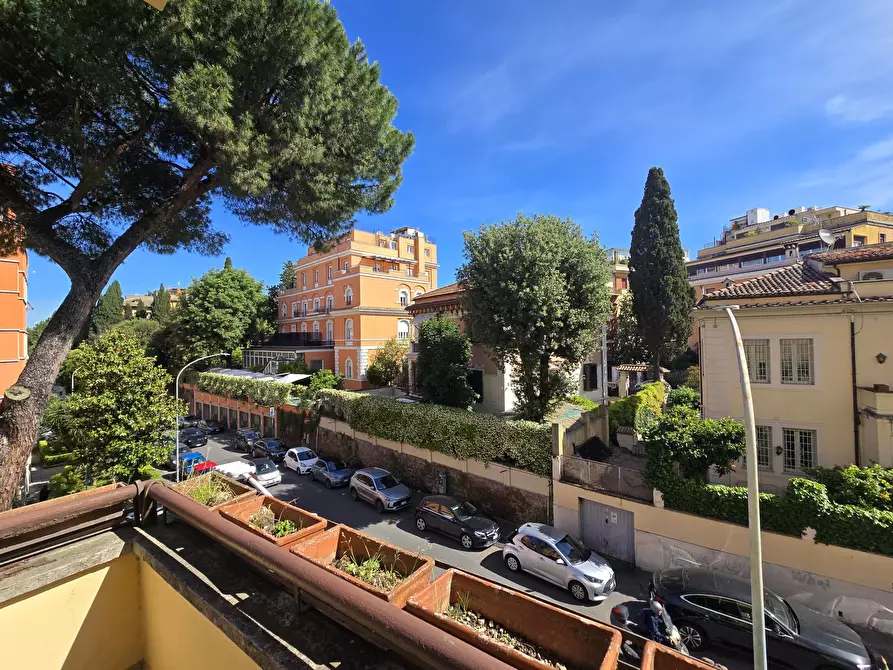 Immagine 2 di Pentalocale in affitto  in Via Francesco Denza 3 a Roma