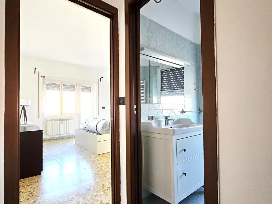 Immagine 8 di Bilocale in affitto  in Via della Bufalotta 15 a Roma