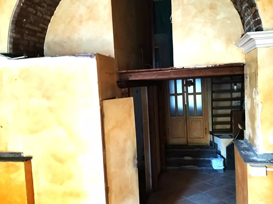 Immagine 14 di Locale commerciale in affitto  in via dei volsci a Roma