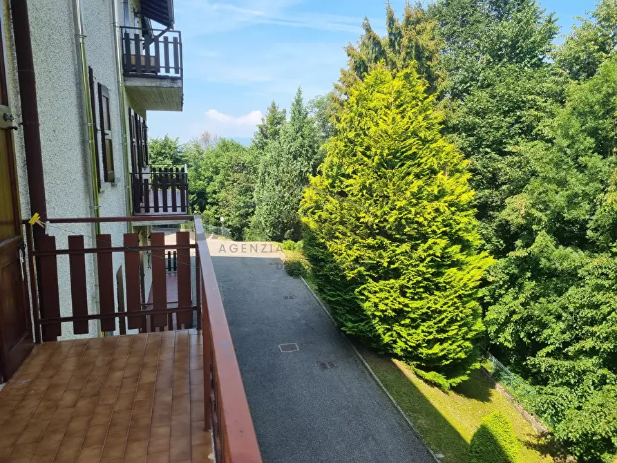 Immagine 4 di Trilocale in vendita  in Via Centro 4 a Zogno