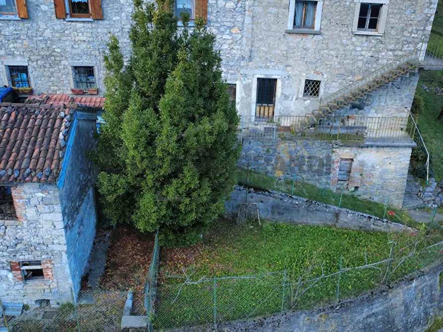 Immagine 19 di Rustico / casale in vendita  a Val Brembilla