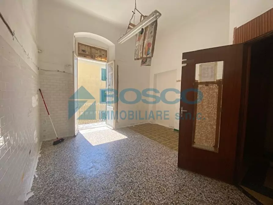 Immagine 14 di Pentalocale in vendita  in Piazza Benedetto Brin 5 a La Spezia