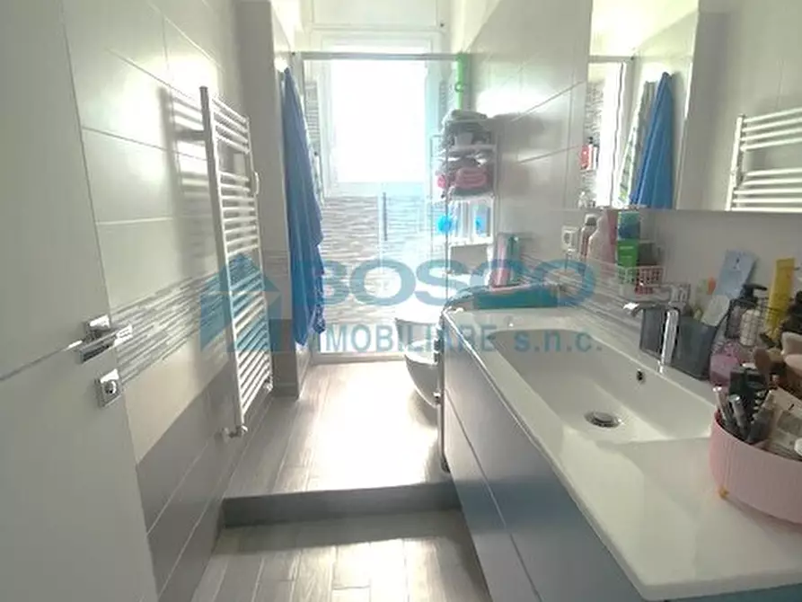 Immagine 15 di Bilocale in vendita  a La Spezia