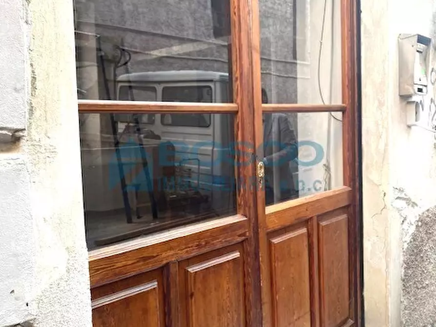 Immagine 11 di Locale commerciale in vendita  in Via della Scorza 16/18 a La Spezia