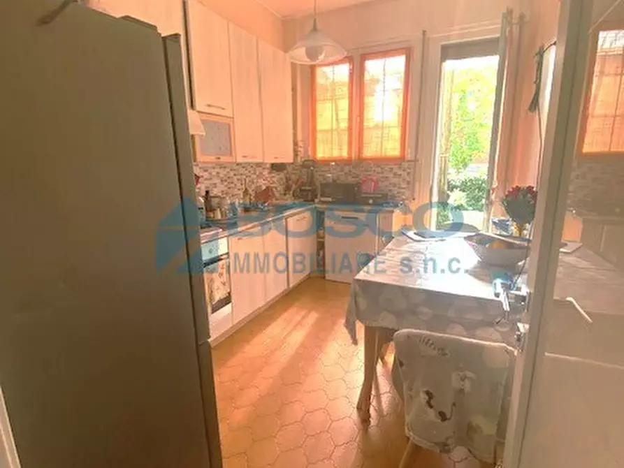 Immagine 8 di Bilocale in vendita  a La Spezia