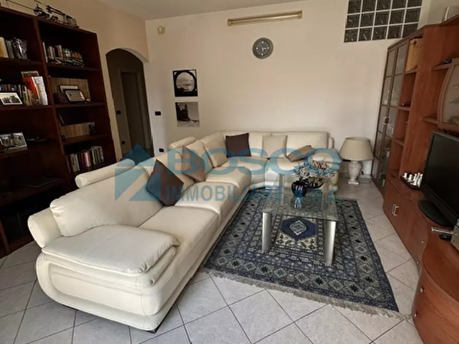 Immagine 9 di Pentalocale in vendita  in Viale Giovanni Amendola 7 a La Spezia