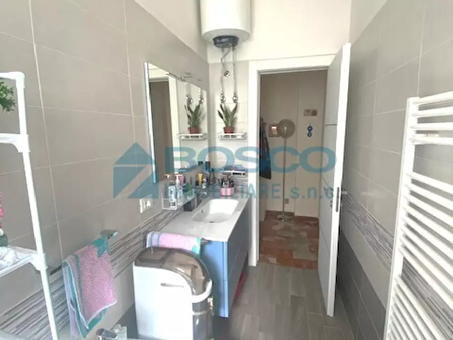 Immagine 16 di Bilocale in vendita  a La Spezia