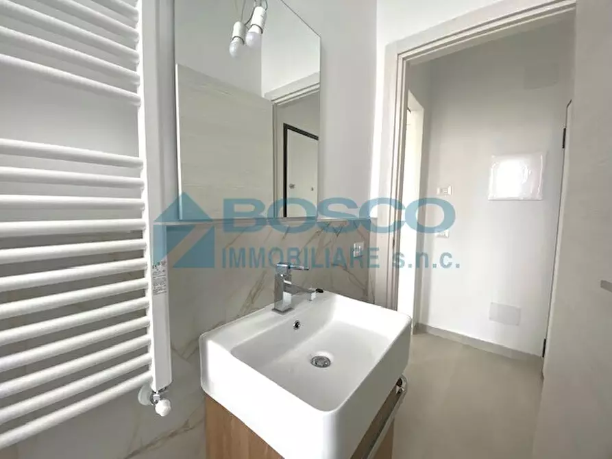 Immagine 34 di Quadrilocale in vendita  in Via del Molo 104 a La Spezia