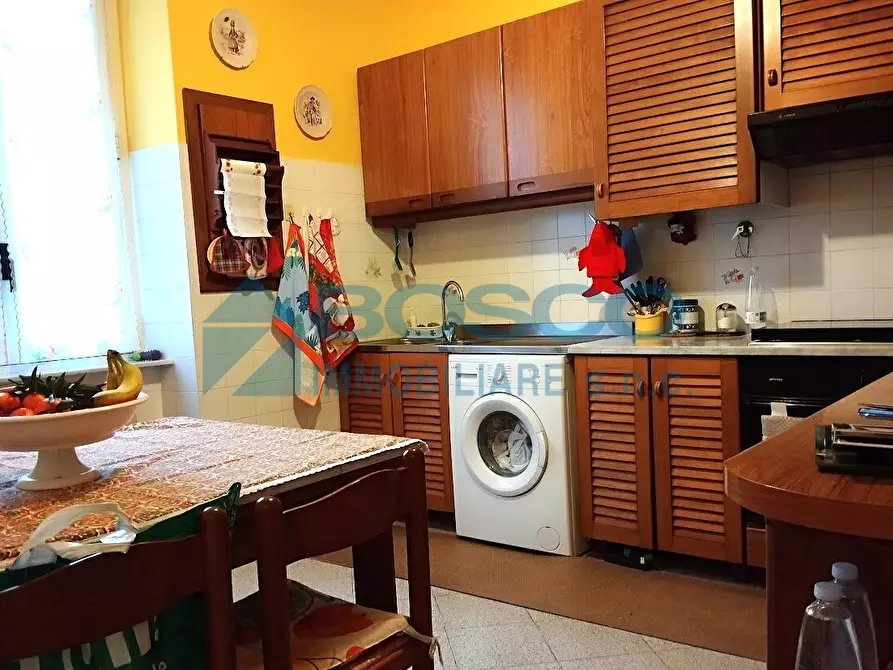 Immagine 5 di Quadrilocale in vendita  in Via Genova 213 a La Spezia