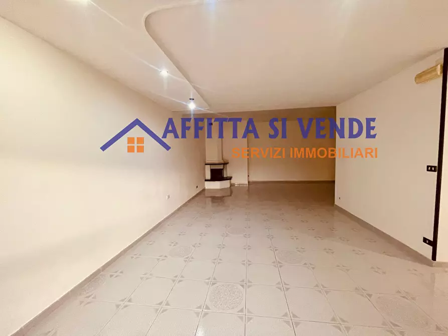 Immagine 20 di Pentalocale in vendita  in Via Napoli 8 a Floridia