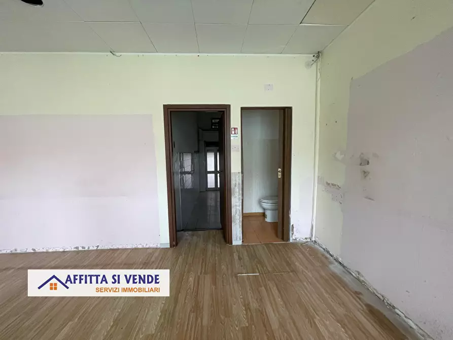 Immagine 13 di Locale commerciale in affitto  in Largo Dicone a Siracusa