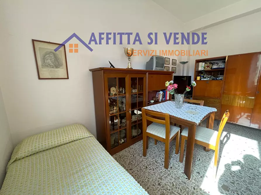 Immagine 25 di Pentalocale in vendita  in Via Filisto 36 a Siracusa