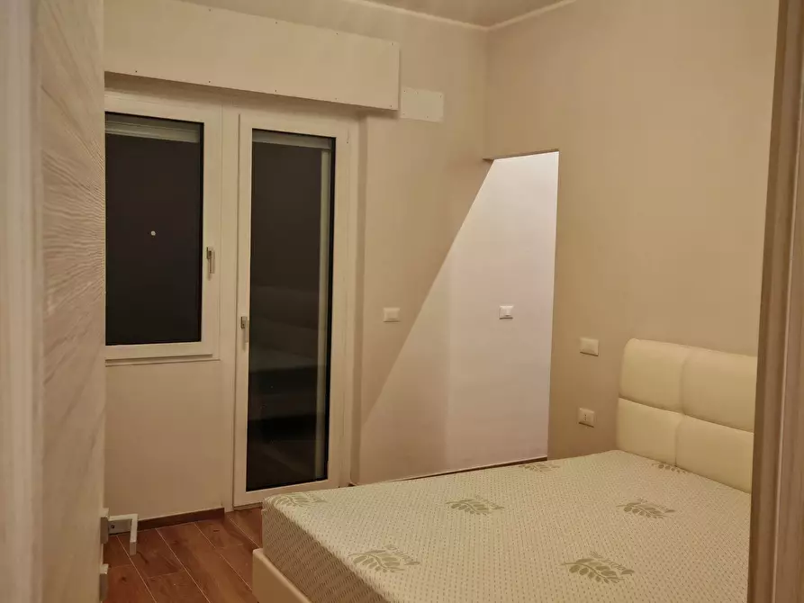 Immagine 9 di Pentalocale in affitto  a Pescara