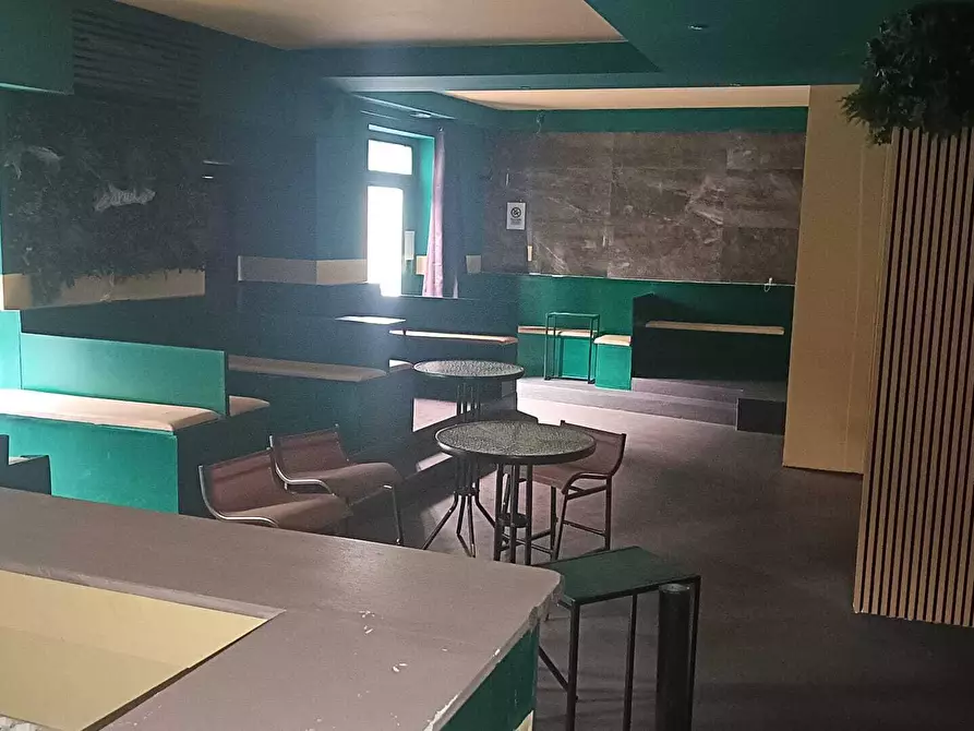 Immagine 5 di Attività commerciale in vendita  a Pescara