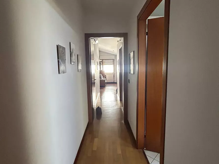 Immagine 13 di Pentalocale in vendita  a Pescara