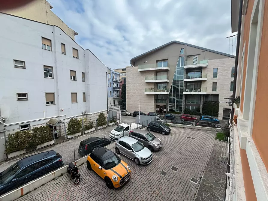 Immagine 7 di Trilocale in vendita  a Pescara